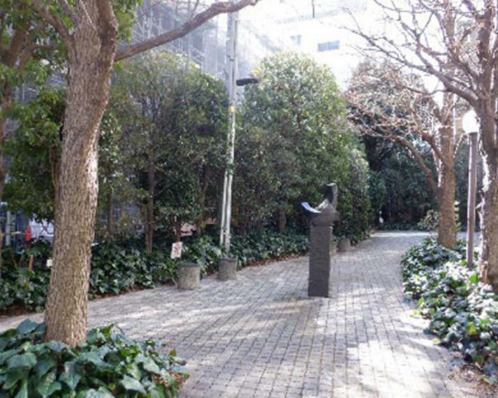 【公園】芝三丁目緑地まで138m