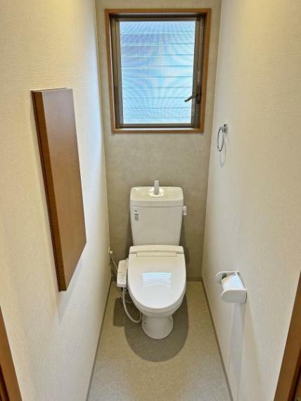 【リフォーム済】2階トイレ写真。