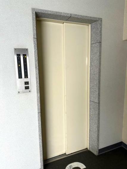 【エレベーター】<BR/>マンションにはエレベーターが2基あります。