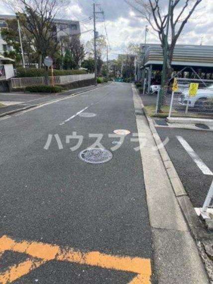 閑静な住宅街におり、周辺整備されています。