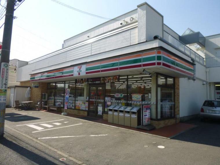 【コンビニエンスストア】セブンイレブン 横浜泉新橋町店まで916m