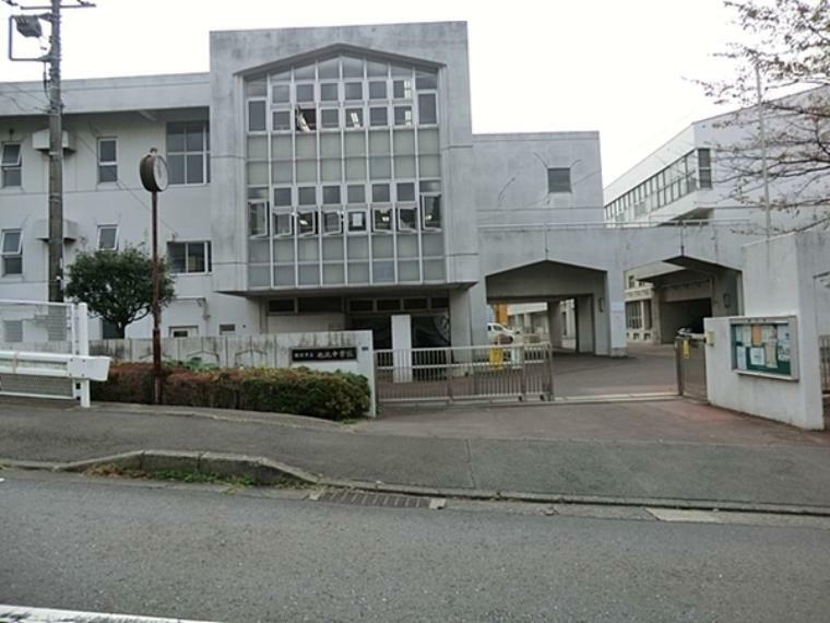 横浜市立上白根北中学校 旧旭北中学校。2023年上白根中学校と旭北中学校が統合され「上白根北中学校」と なった。