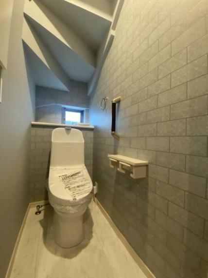■1階のトイレ、いつでも衛生的なウォシュレット付き