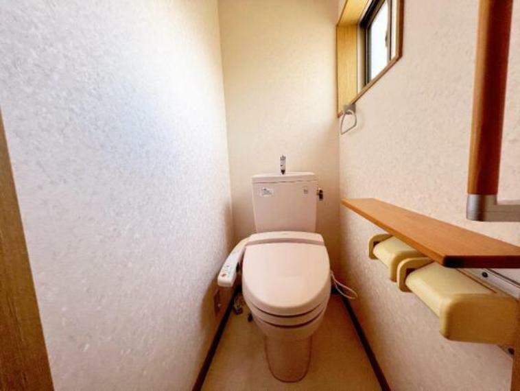各階にトイレがあるので、朝の忙しい時間帯もご家族がスムーズに準備できますね。