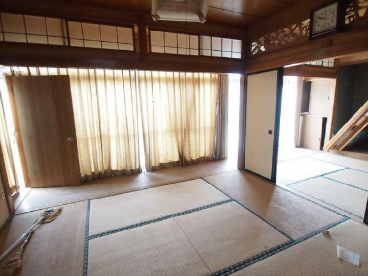 1階の和室は2部屋続き間になっております。