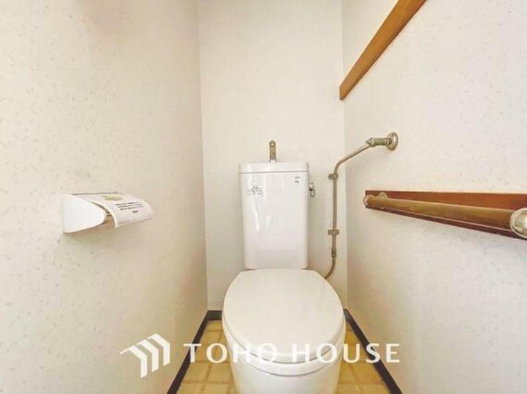「トイレ」トイレは清潔感のあるホワイトで統一しました。いつも清潔な空間であって頂けるよう配慮された造りです。