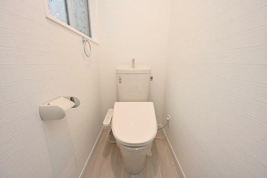 ”宇宿小学校近くのリフォーム済の売家”のトイレ
