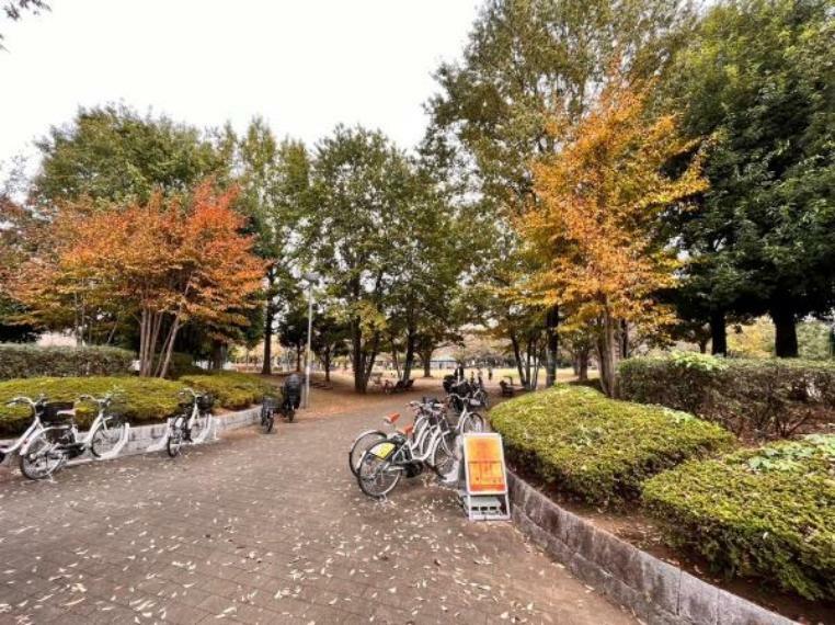 勝瀬原記念公園 大きな公園で遊具もしっかり充実しています。休日には家族で遊ぶのにぴったり
