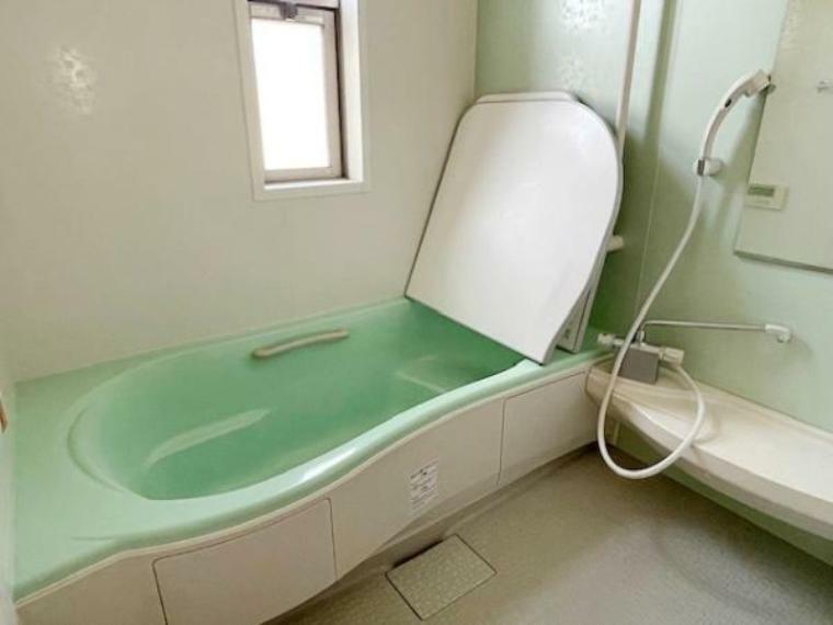 浴室は一日の疲れを癒す大切な空間<BR/>ご家族の入浴時間が合わなくても便利な追い炊き機能付きで安心です