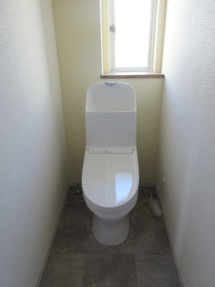 トイレ（1階・2階）　新品交換