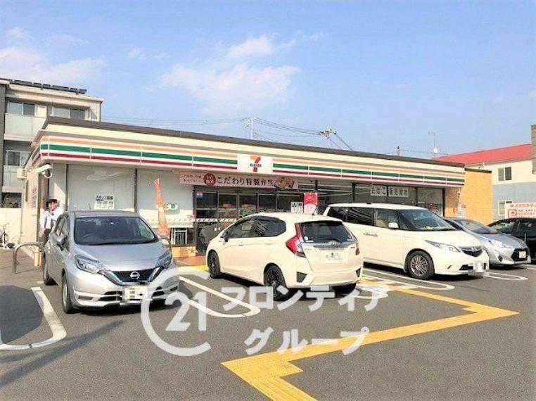 徒歩4分。セブンイレブン明石西新町店