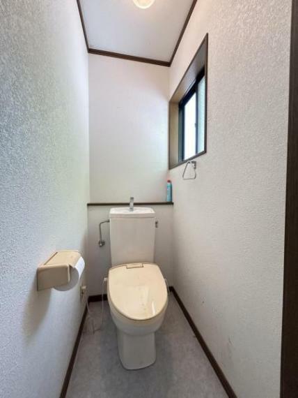 【リフォーム中】2階トイレの写真です。
