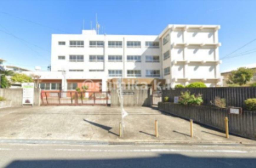 【小学校】和歌山市立鳴滝小学校まで155m