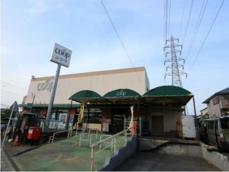 ユーコープ和泉店 業種としては生活協同組合です。近くの駅は、下飯田駅です。