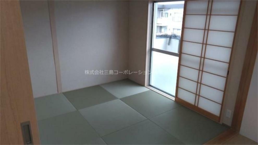 和室4.5帖　半畳畳のモダンな空間