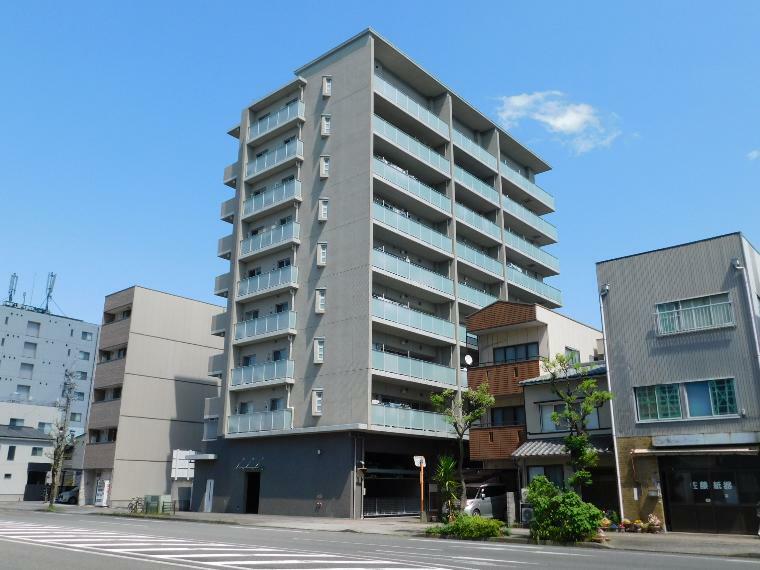 　2004年2月築のマンション　JR東海道線「静岡」駅まで徒歩18分の利便性