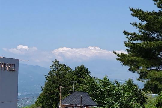 晴れた日には富士山を遠望します