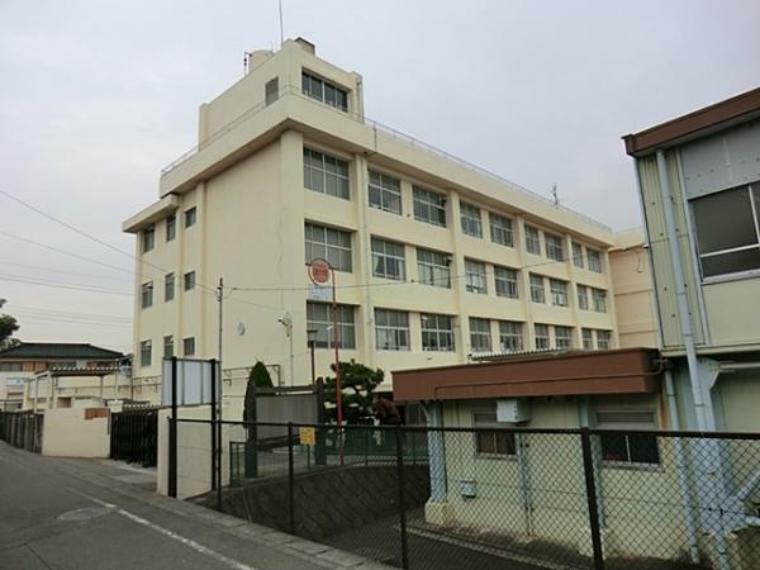 横浜市立相沢小学校　約250m