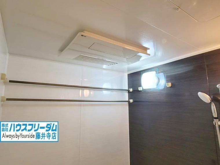 設備 浴室には浴室暖房換気乾燥機付きです