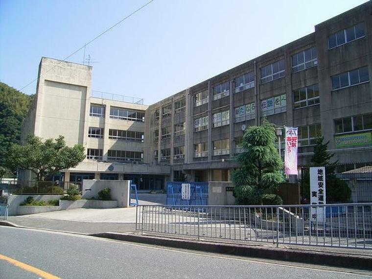 島本町立第2中学校
