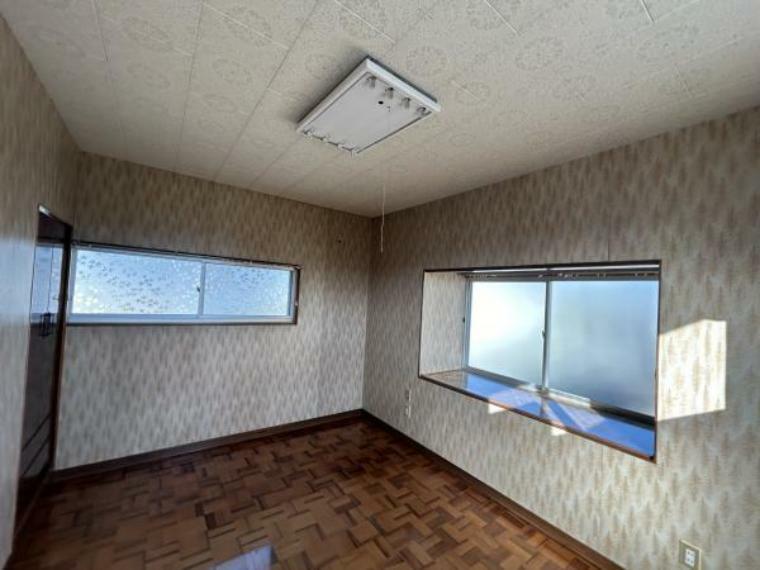【リフォーム中】2階洋室です。フローリング張り、天井・壁クロス貼りします。