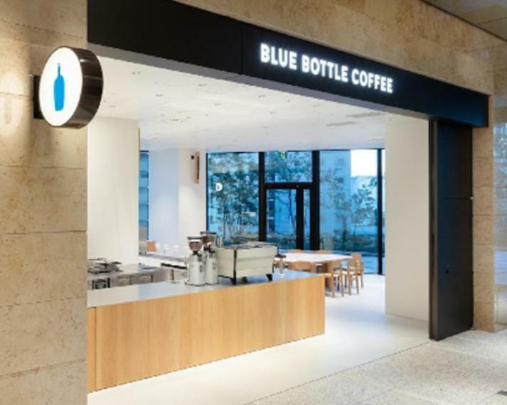 【喫茶店・カフェ】BLUE BOTTLE COFFEE 竹芝カフェまで270m