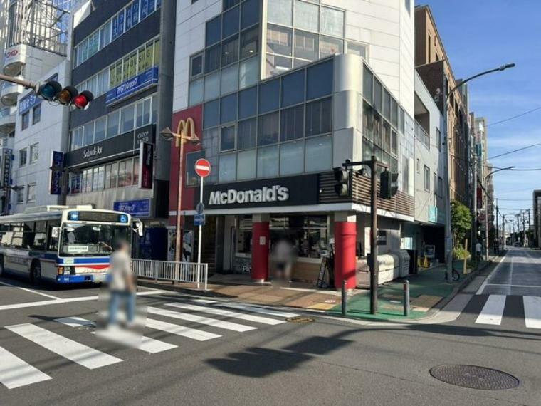 マクドナルド鶴見駅前店 徒歩約8分。