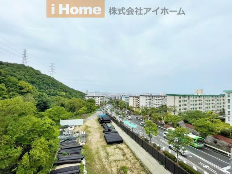 6階部分の東南角部屋住戸につき陽当り・通風・眺望良好です。