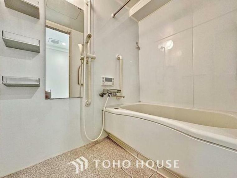 「一日の疲れをリフレッシュ。快適バスルーム。」癒しの空間バスルームです。天気に左右されずに洗濯物を乾かせる、浴室乾燥機・オートバス機能付きです。