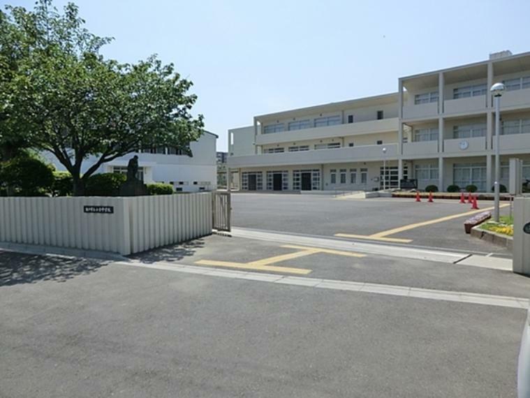 （松戸市立小金中学校）校則が厳しいが良い学校だと思います。行事に積極的です