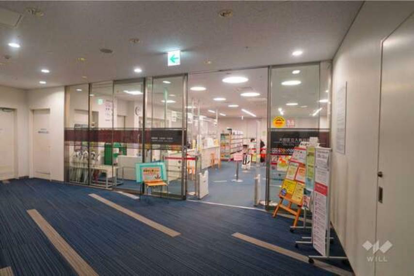 入新井図書館の外観