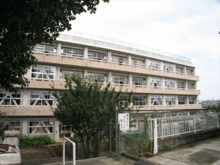 高根東小学校