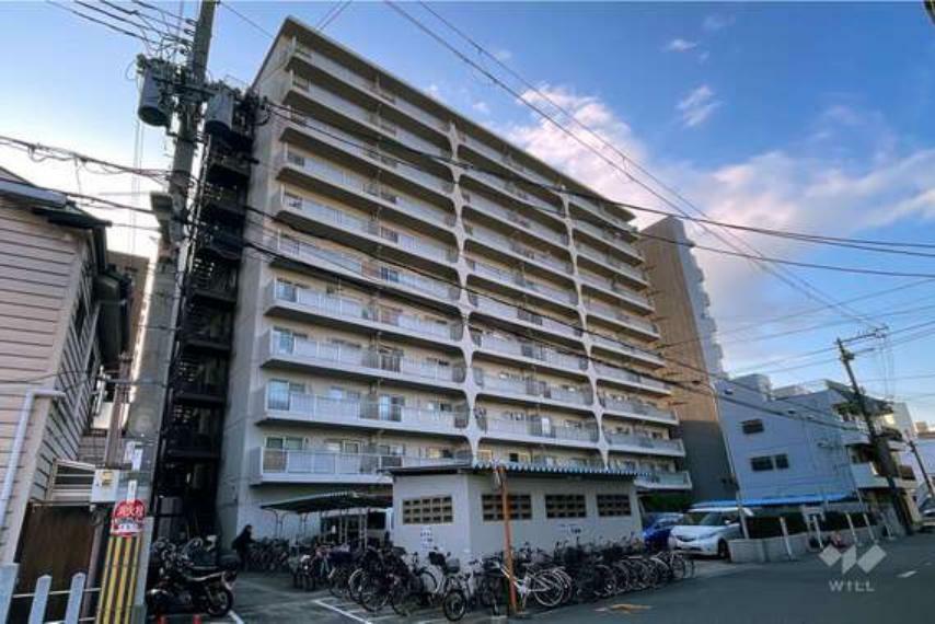 1976年9月築の総戸数122戸のマンションです。大阪メトロ長堀鶴見緑地線「ドーム前千代崎」駅から徒歩4分の好立地！