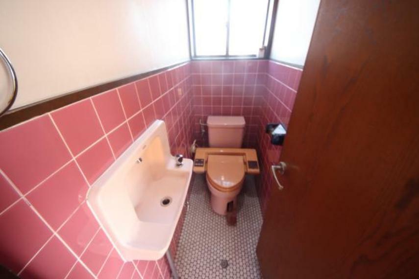 シンプルなでデザインのトイレです！
