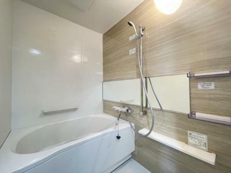【リフォーム済】浴室はハウステック製のユニットバスに新品交換致しました。