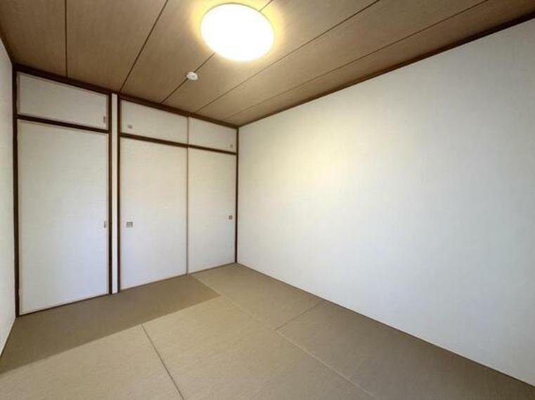 LDKに隣接している和室は、客間や小さなお子様のプレイルーム等にも活用できそうです。