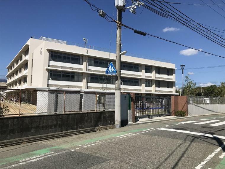 【小学校】西宮市立春風小学校まで750m