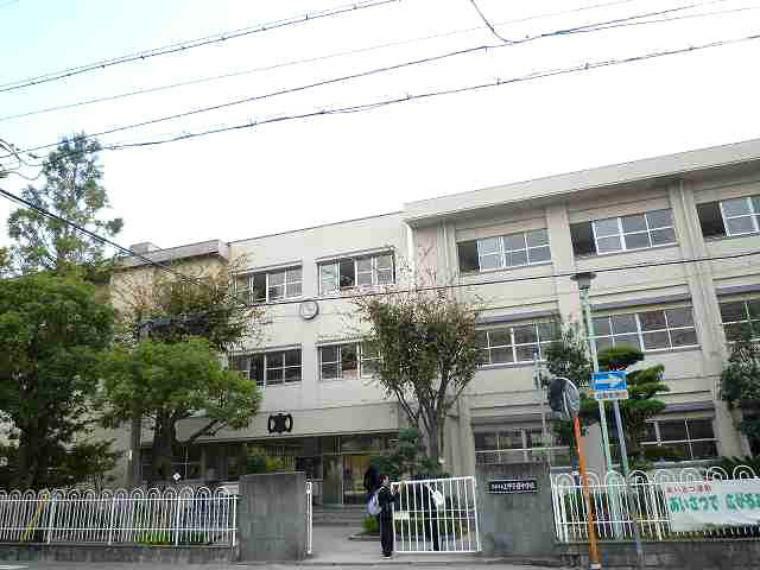 【中学校】西宮市立上甲子園中学校まで521m