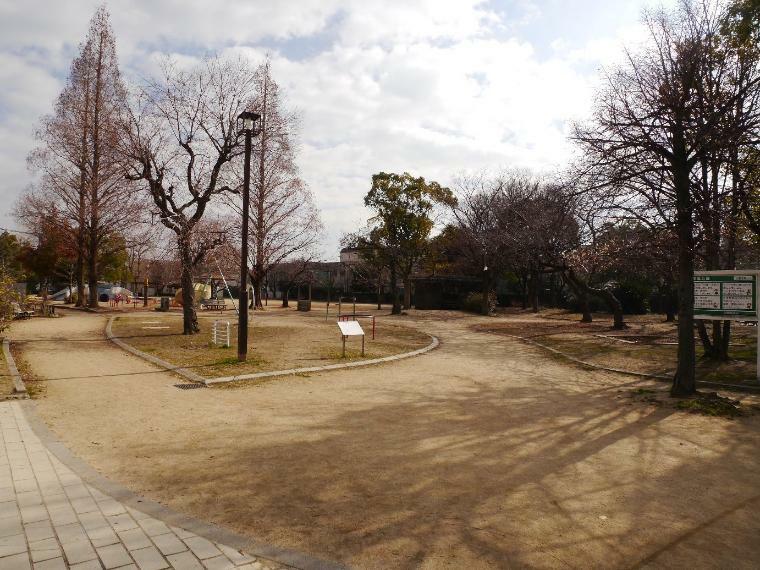 【公園】春風公園まで371m