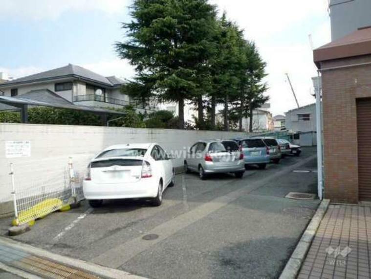 敷地内駐車場（屋外平面式）