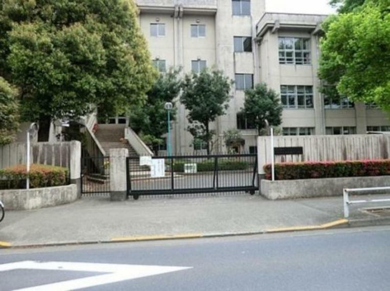 【小学校】昭島市立つつじが丘小学校まで320m