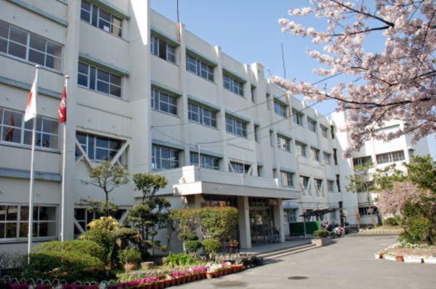 【小学校】寝屋川市立田井小学校まで554m