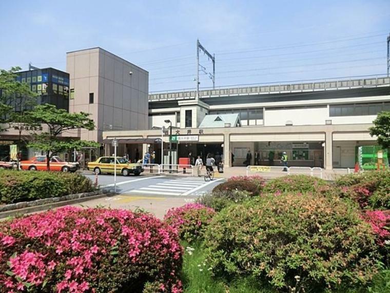 西大井駅（湘南新宿ライン、横須賀線） 徒歩8分。