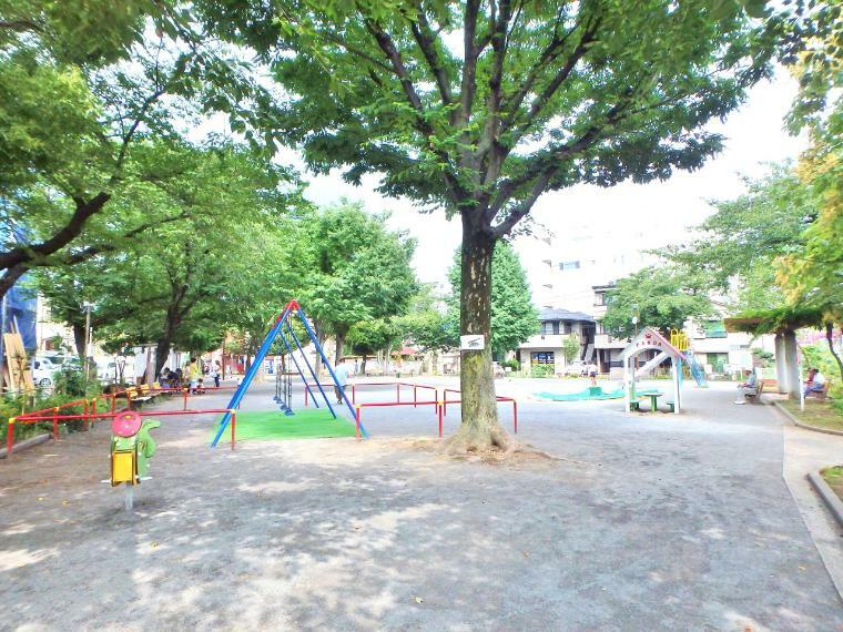 宮田町公園（洪福寺松原商店街の近くにある公園です。買物途中に休憩できますね。）