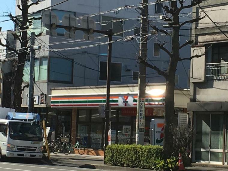 セブン-イレブン 横浜浅間町店（近くにあるとちょっとした買い物にも便利ですね。）