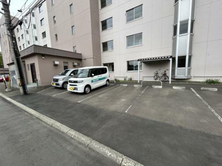【6月23日まで現況販売】駐車場は現在2区画空きがあります。月額9000円（2024年6月16日現在）