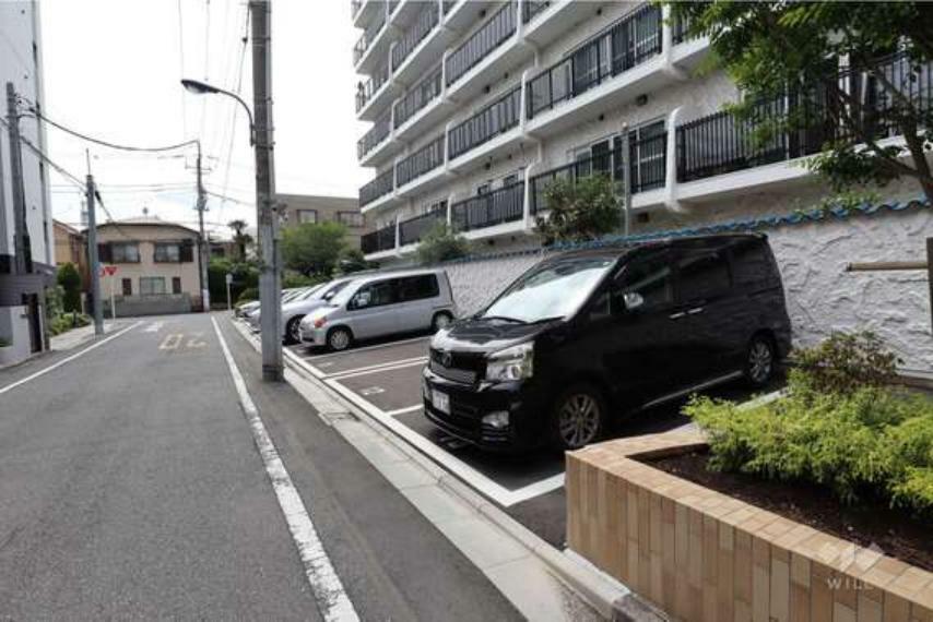 敷地内駐車場（屋外平面式）（1）［2024年6月10日撮影］