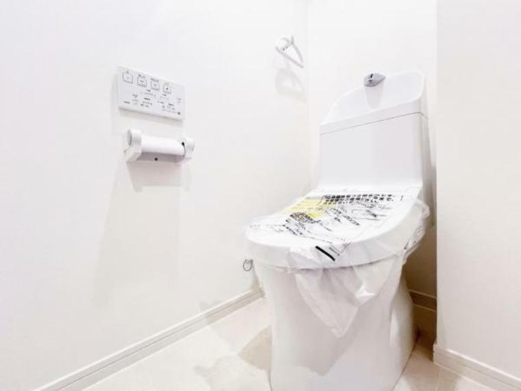 快適に使用できる温水洗浄便座付きトイレです。