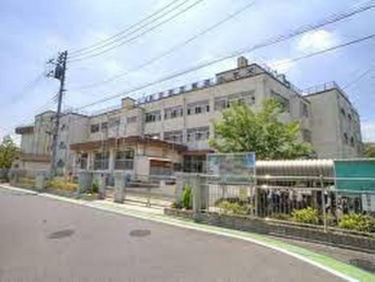 桜花小学校・70m